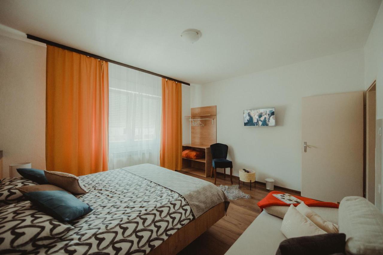 Apartman Lovric Джяково Экстерьер фото