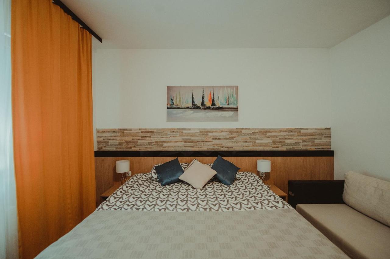 Apartman Lovric Джяково Экстерьер фото